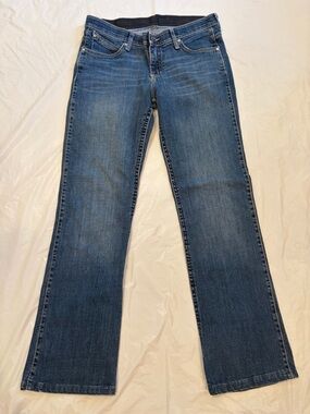 Wrangler Jeans Women's 7/8 X 32 Blue Med Wash Shiloh Bootcut Stretch